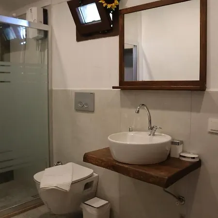 بيت للعطل Kaktus Suites 1 *